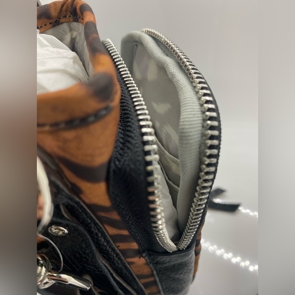 On Top of The World Water Bottle Cross Body Holder Leather Jungle Leopard Nylon - Picture 4 of 8